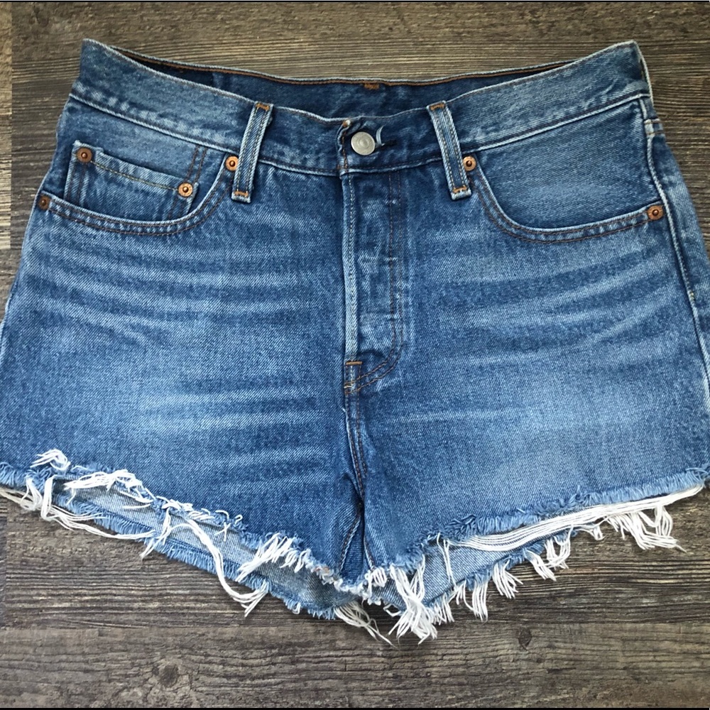 Levi’s 501 Cut Off Shorts in Sierra Oasis